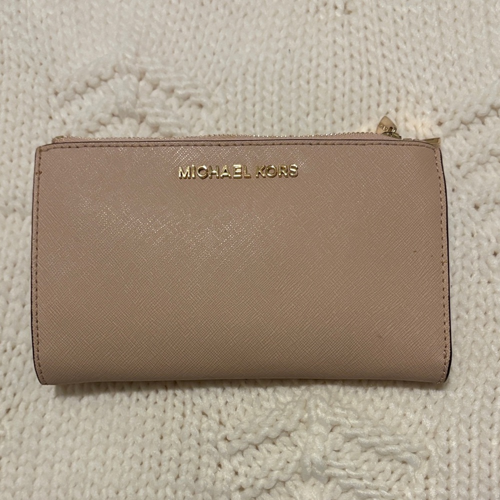 Michael Kors Blush Wallet